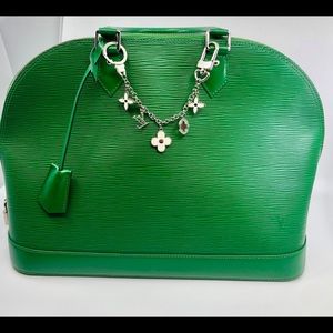 Louis Vuitton Alma GM Epi Menthe